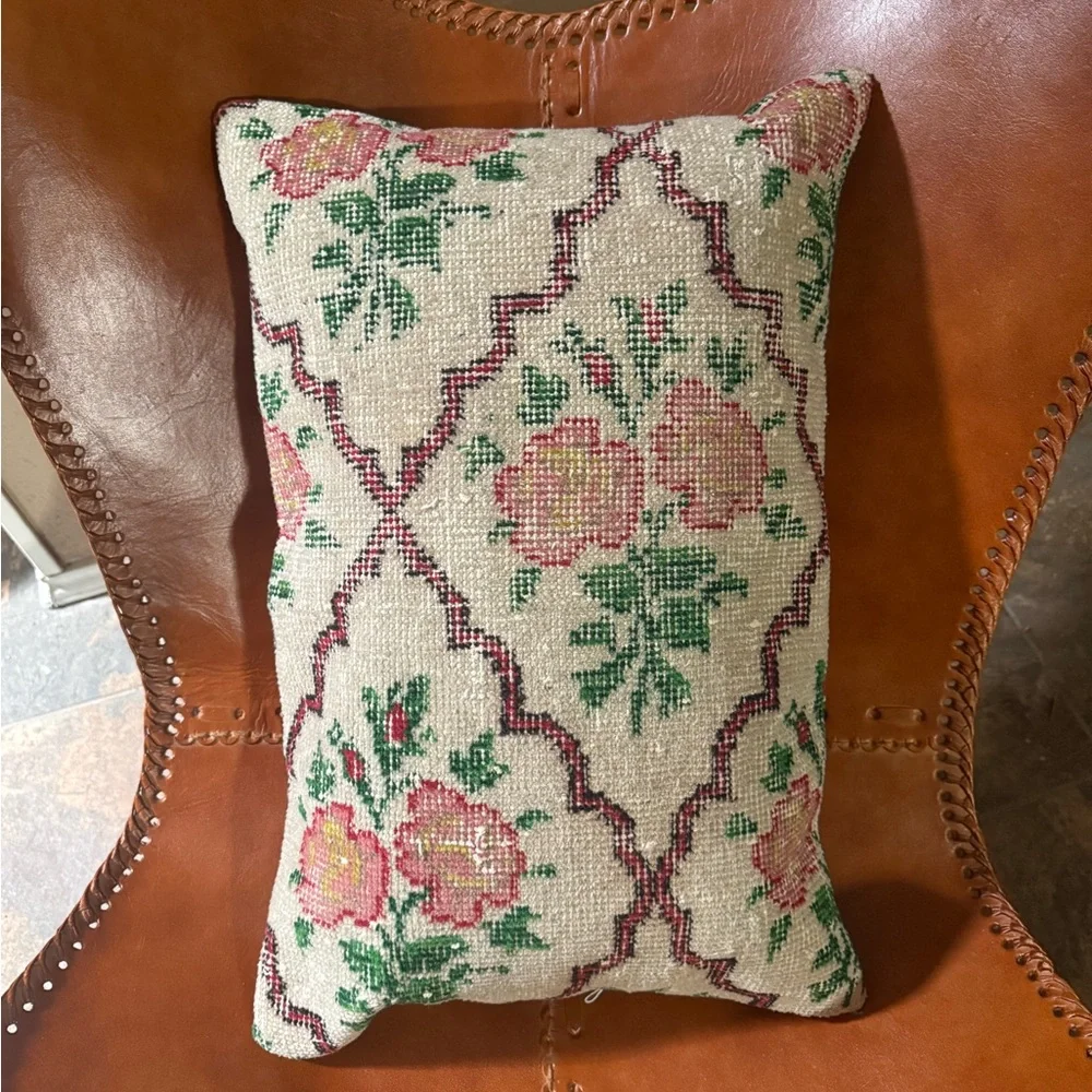 Floral Kilim Lumbar Pillow 24